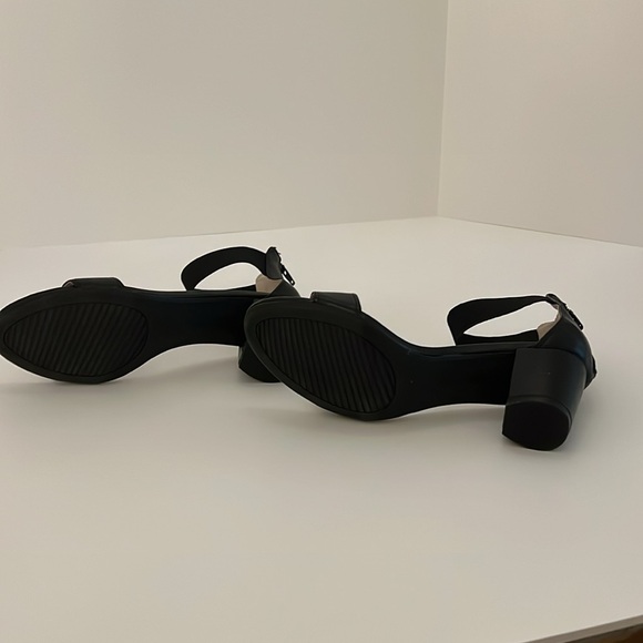 White Mountain Black Women's Sandals Size 8 - Picture 6 of 7